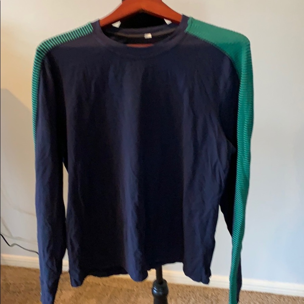 Men’s Lululemon long sleeve